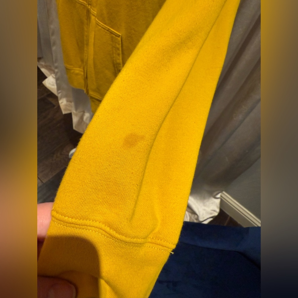 Northface zip up hoodie - Picture 6 of 10